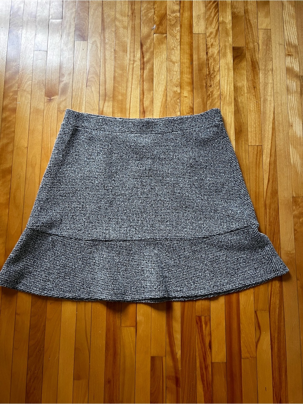 LOFT Gray Textured A-Line Knit Skirt